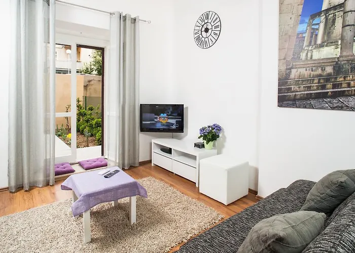 Dora Apartmán